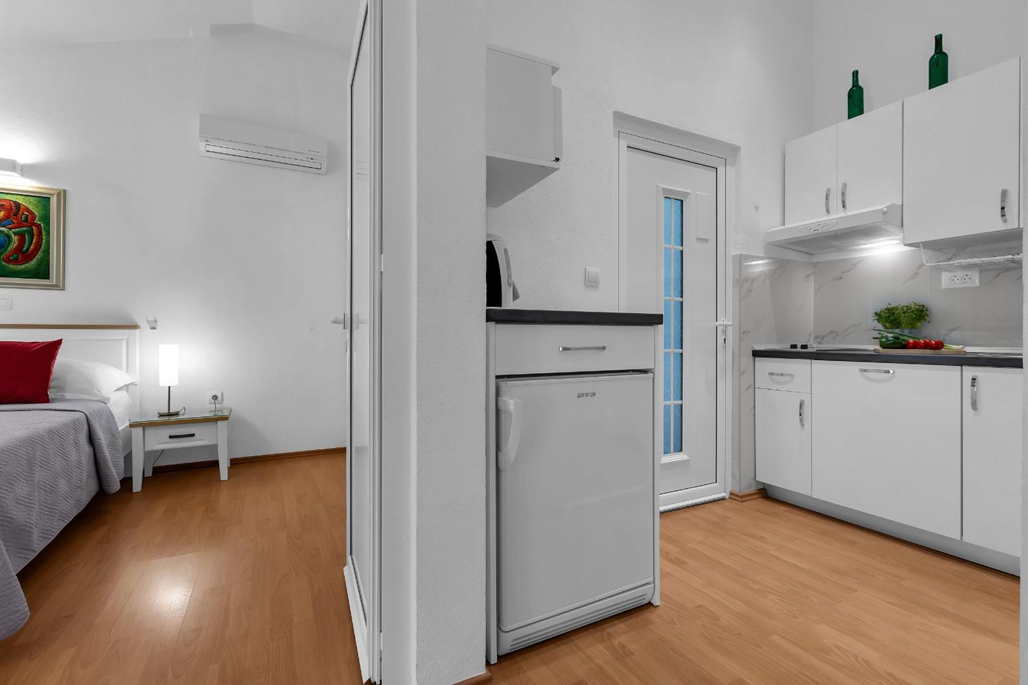 Apartments Villa Katarina Tučepi Extérieur photo