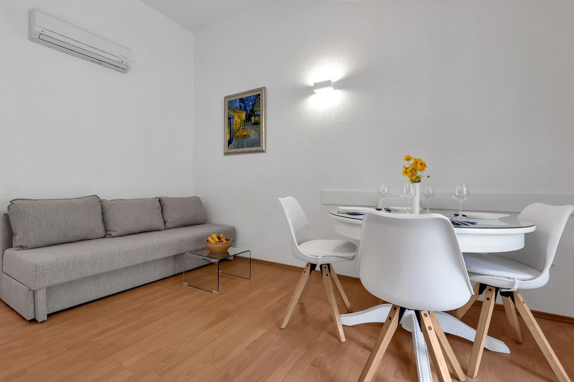Apartments Villa Katarina Tučepi Extérieur photo