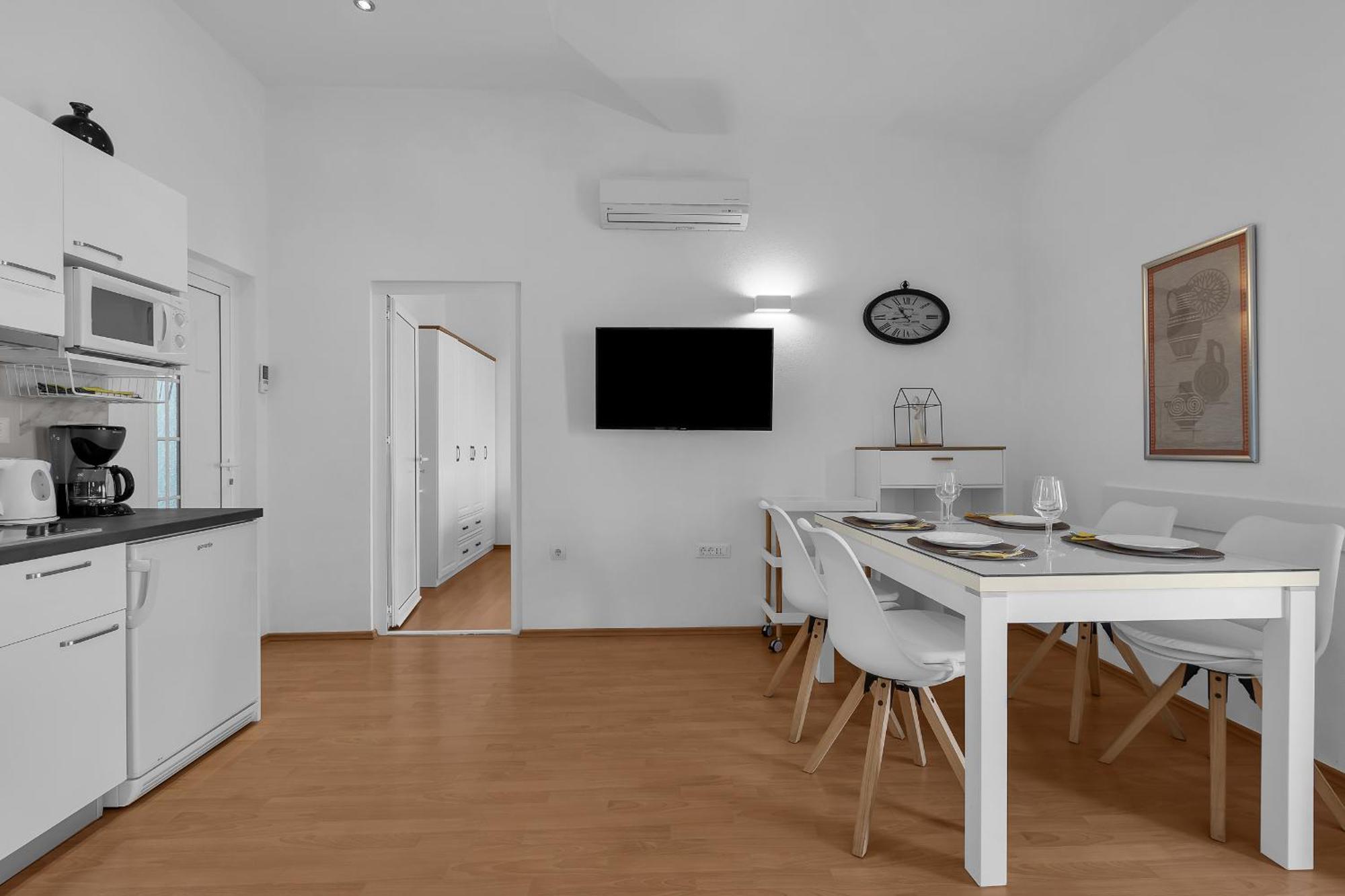 Apartments Villa Katarina Tučepi Extérieur photo